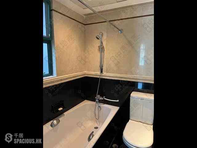 Chung Hom Kok - Pinewaver Villas 12