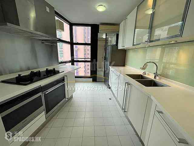 Mid Levels Central - Queen's Garden Block A 05