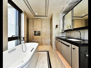 Mid Levels Central - 3, MacDonnell Road 06