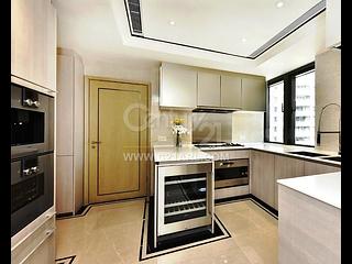 Mid Levels Central - 3, MacDonnell Road 07