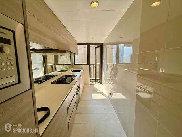 Tung Chung - The Visionary 04