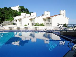 The Peak - Strawberry Hill 06
