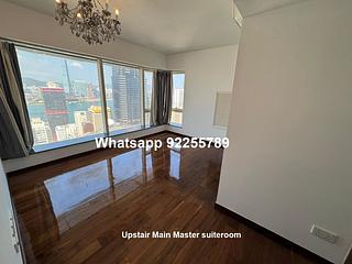 Soho - Centrestage 24