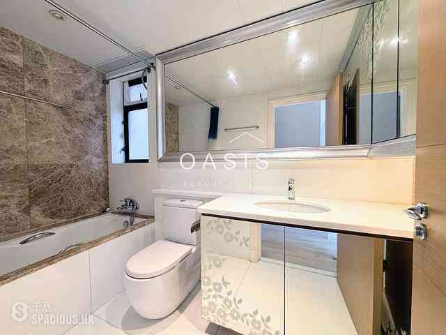 Mid Levels Central - Tavistock II 08
