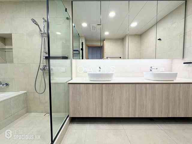 Mid Levels Central - Clovelly Court 03