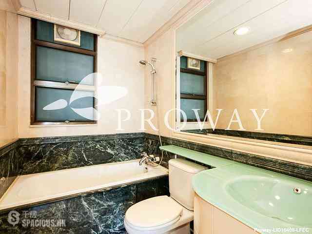 Mid Levels Central - Fairlane Tower 08