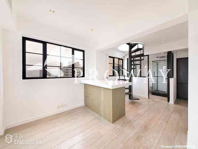 Soho - Caravan Court 06