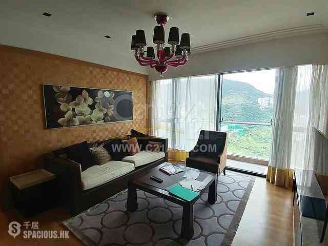 Happy Valley - Broadwood Twelve 03