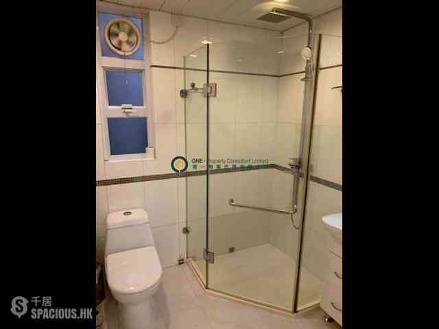 Sheung Wan - 185, Wing Lok Street 05
