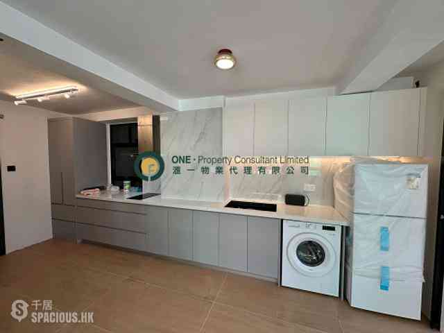Sheung Wan - Wah Koon Building 04