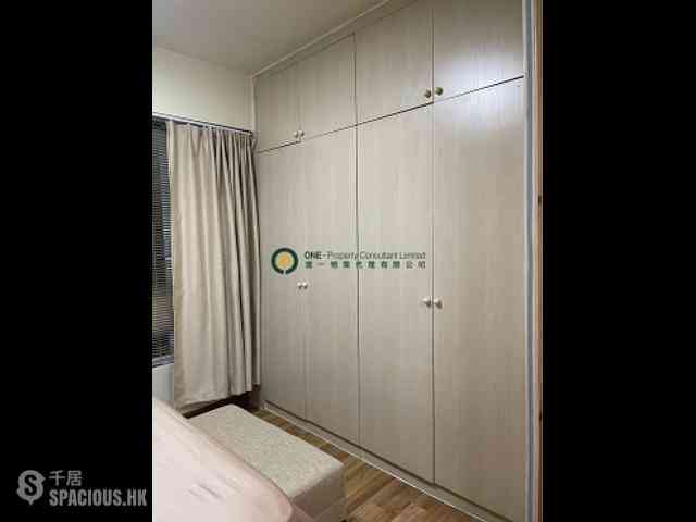Sheung Wan - 185, Wing Lok Street 07