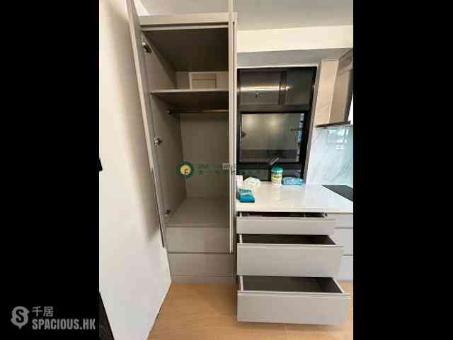 Sheung Wan - Wah Koon Building 06