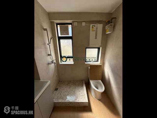 Sheung Wan - Wah Koon Building 08