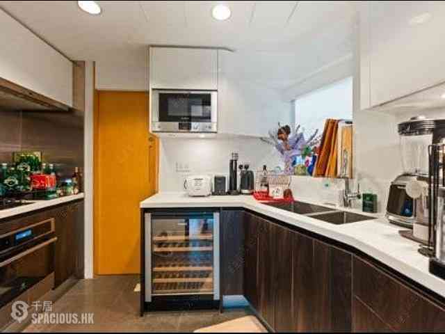 Mid Levels Central - Bo Kwong Apartments 13