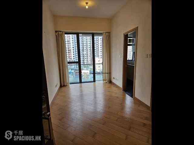 Tai Hang - Warrenwoods 01