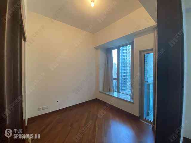Wan Chai - The Avenue Phase 2 Block 2 01