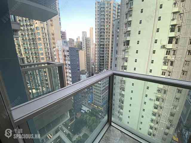 Wan Chai - The Avenue Phase 2 Block 2 06