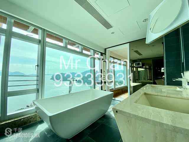 Repulse Bay - The Lily 12