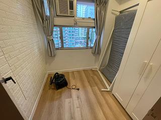Sheung Wan - Lai Yan Lau 05