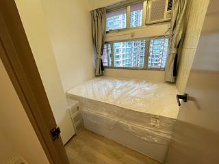 Sheung Wan - Lai Yan Lau 06