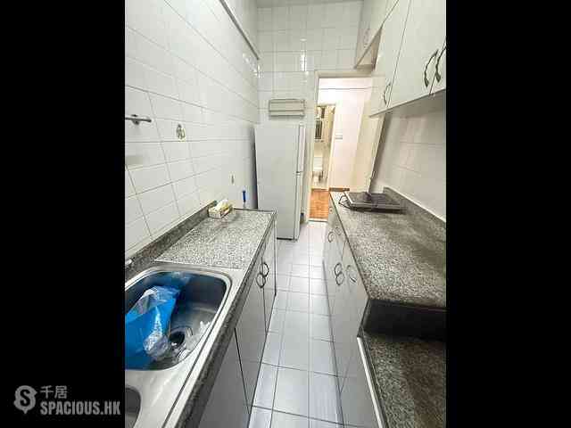 Causeway Bay - Kwong On Building 04