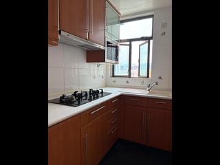 Hung Hom - Royal Peninsula 13