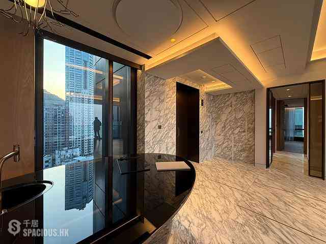Mid Levels West - The Legacy 09