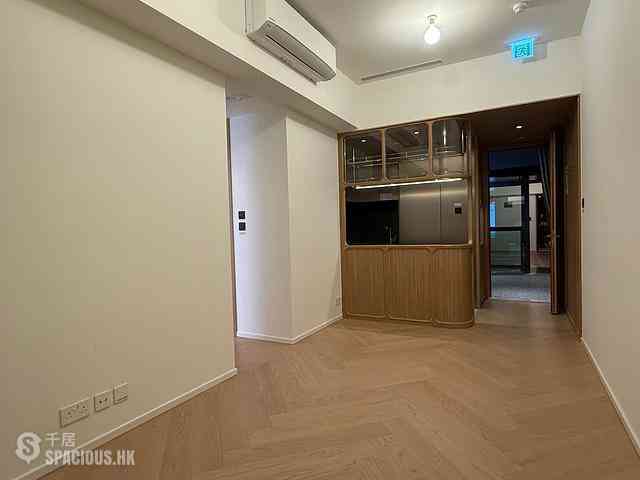 Wong Chuk Hang - The Southside Phase 5A Deep Water Pavilia 01