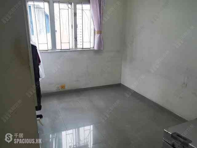 Wan Chai - Kwong Sang Hong Building Block D 03