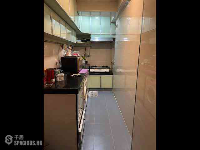 Fortress Hill - Yuet Ming Building 03