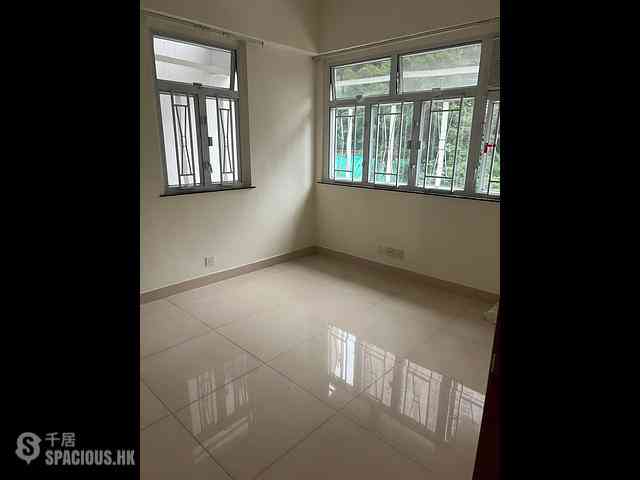 Fortress Hill - Yuet Ming Building 05
