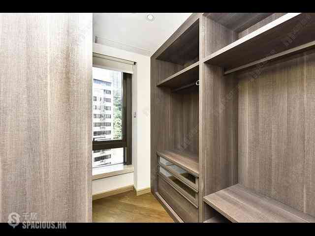 Mid Levels Central - 3, MacDonnell Road 06