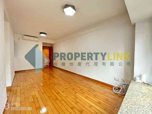 Sheung Wan - Queen's Terrace 03