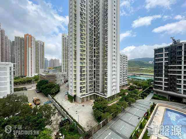 Tseung Kwan O - The Papillons Block 3 04
