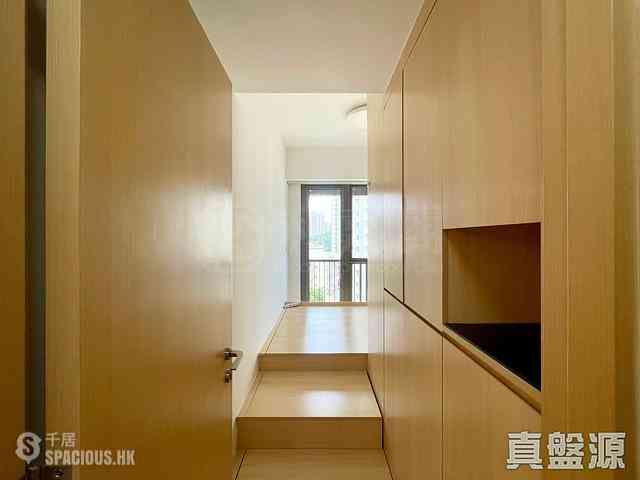 Tseung Kwan O - The Papillons Block 3 06