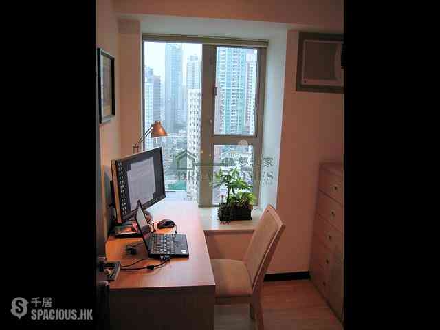 Sai Ying Pun - Centre Place 12