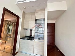 Wan Chai - The Avenue Phase 2 Block 3 03