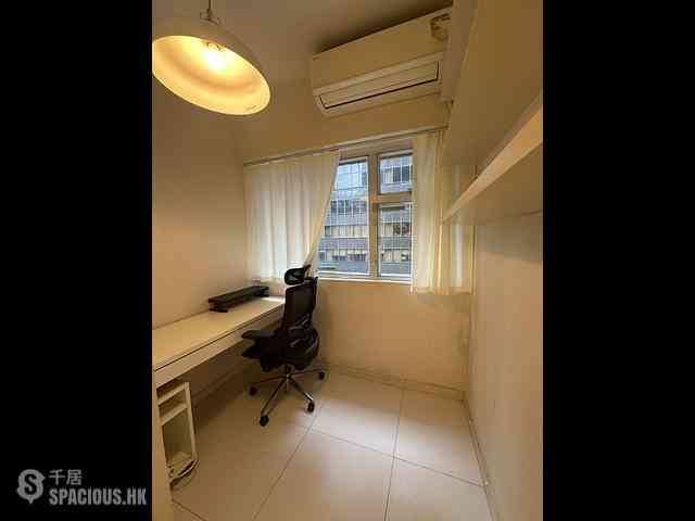 Wan Chai - Tonnochy Towers Block A 03
