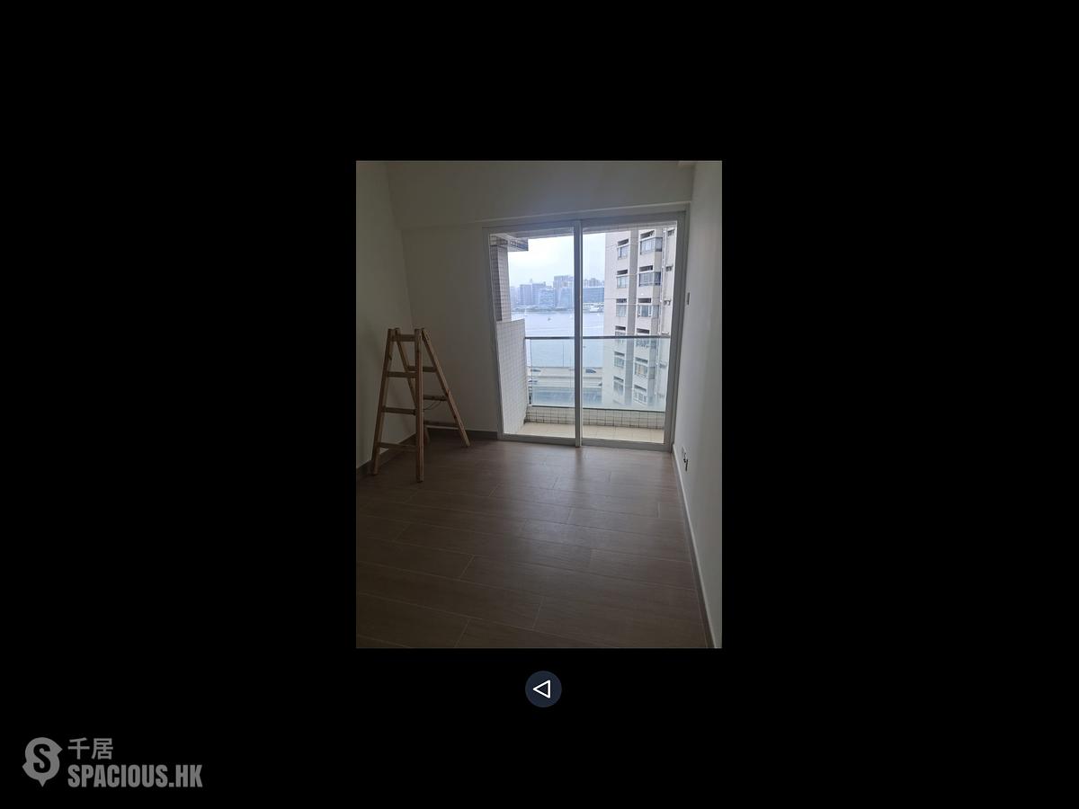 North Point - The Harbourside 01