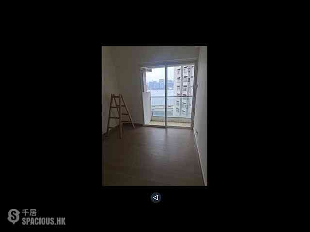 North Point - The Harbourside 01