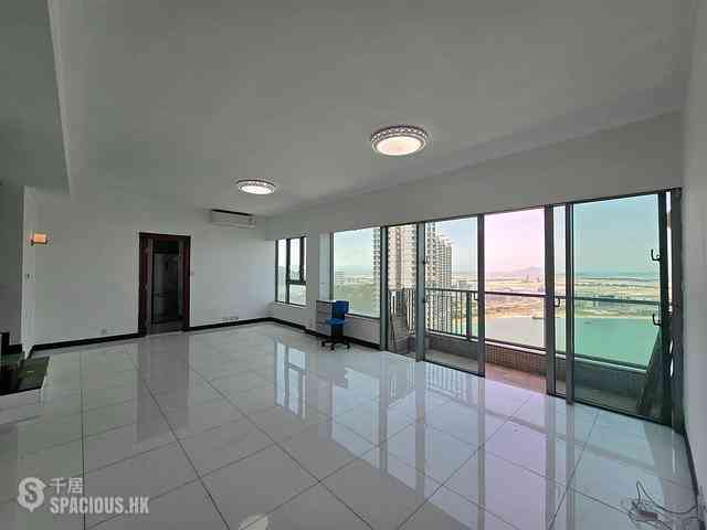 Tung Chung - Coastal Skyline Phase 3 La Rossa Block B (Block 8) 01