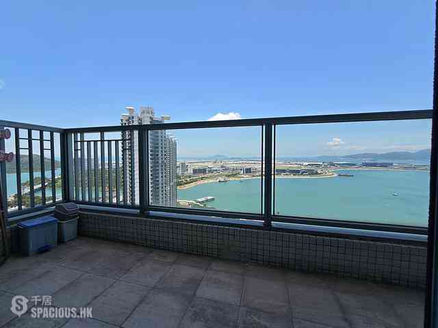 Tung Chung - Coastal Skyline Phase 3 La Rossa Block B (Block 8) 05