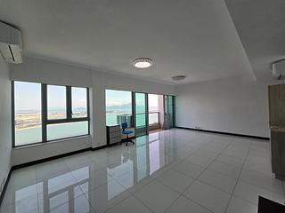 Tung Chung - Coastal Skyline Phase 3 La Rossa Block B (Block 8) 09