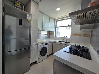Tung Chung - Coastal Skyline Phase 3 La Rossa Block B (Block 8) 10