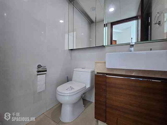 Tung Chung - Coastal Skyline Phase 3 La Rossa Block B (Block 8) 14