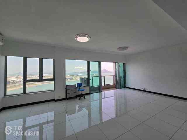 Tung Chung - Coastal Skyline Phase 3 La Rossa Block B (Block 8) 16