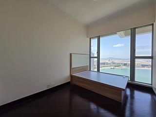 Tung Chung - Coastal Skyline Phase 3 La Rossa Block B (Block 8) 17