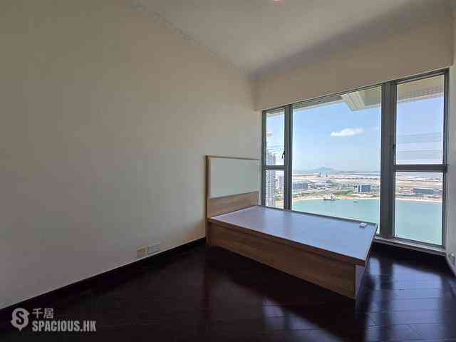 Tung Chung - Coastal Skyline Phase 3 La Rossa Block B (Block 8) 17