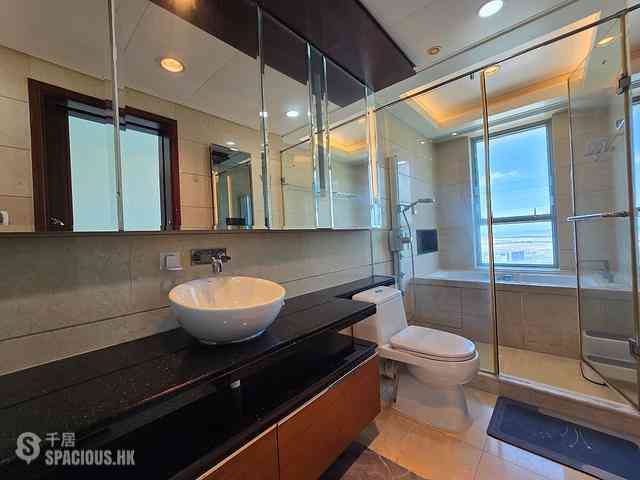 Tung Chung - Coastal Skyline Phase 3 La Rossa Block B (Block 8) 20