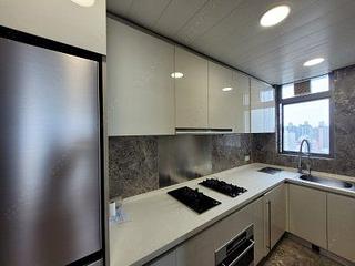 Sai Ying Pun - The Summa Block 1 04
